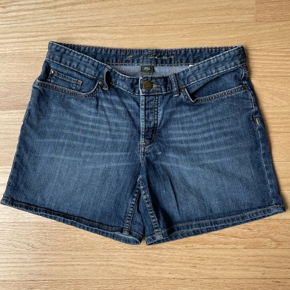 Eddie Bauer Jean Shorts Size 6 - Picture 1 of 7